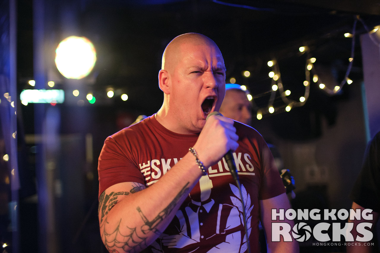 Two Finger Salute, photo taken in n/a, n/a, n/a, n/a